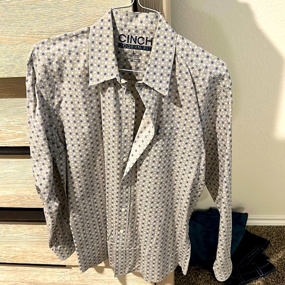 Men’s Large Cinch button down shirt